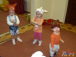 Праздник осени в яслях в частном детском саду "Тёма" в Медведково